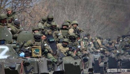 红军城被围！2万乌军撤离，乌总司令亲赴前线，这时想起中国了？