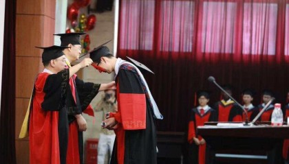 学历不应该是枷锁!中科院博士辞职开民宿,年营收400万,从高材生到成功创业者