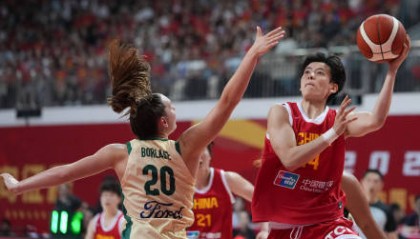 中国女篮热身赛逆转 险胜澳大利亚队