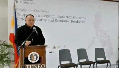 48小时内,菲军方3次掀桌子,中菲交锋升级,山东舰已回防南海