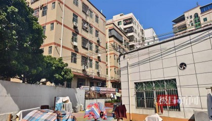 深圳夫妻生育两女后再迎四胞胎女儿:两室一厅出租屋住着一家九口,姐姐按转运珠数量区分四个妹妹