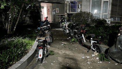 男子与朋友吃酒起争执,竟从10楼扔下绿萝、兰花和不锈钢盆,被刑拘