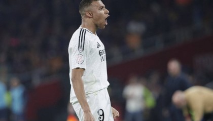 接过传奇号码！官方：姆巴佩改穿皇马10号球衣