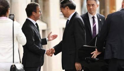 中美刚入座谈判,华盛顿就传噩耗,美国两党联手,逼中方付出代价