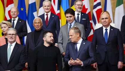 提出继续军援乌克兰,意图争夺和谈主导权,欧洲抛“和平计划”被美俄猛批