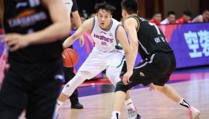 丁彦雨航:19年受伤不能打 看男篮世界杯想砸电视