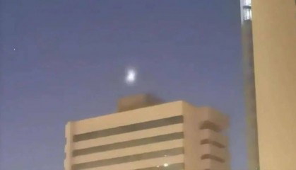 新疆夜空不明飞行物是什么?揭秘来了
