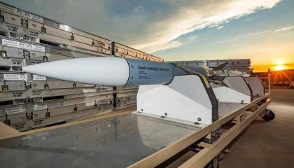 霹雳15导弹不够用，巴铁拿下美制超远程空空弹？美国人这回真慌了