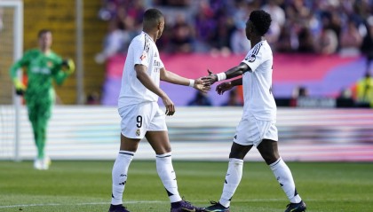 心态崩溃!皇马赛季遭巴萨四杀+0冠 球迷疯狂辱骂球队