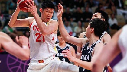 中国男篮79比71战胜韩国队,时隔10年重回亚洲杯4强
