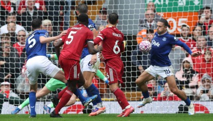 拉门斯的英超之夜:全场最多扑救与失误,评分6.8背后的故事