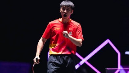 薛飞3比0张本智和