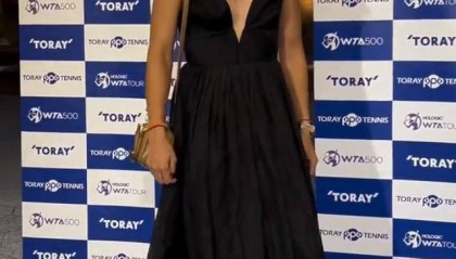 郑钦文状态良好!奢华穿搭总价超过32万人民币,备战东网总决赛心情大好