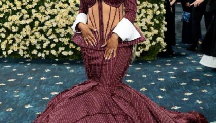 詹姆斯因左膝内侧副韧带扭伤 缺席今年的Met Gala