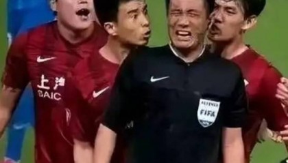 记者谈谭海:印象最深的是红牌球员没给罚下,最后间接绝杀泰山