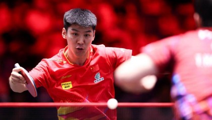 淘汰张本智和!薛飞晋级WTT新加坡大满贯16强