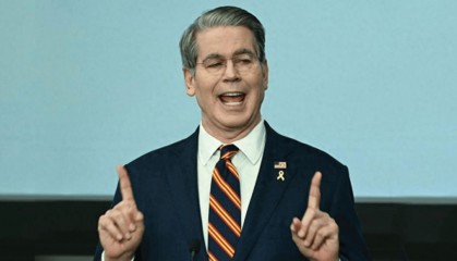 西方33国抱团取暖,希望中国收回成命,不料中方迅速打响第二波反制!