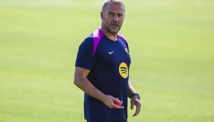 弗里克铁腕治军:巴萨备战新赛季的秘密武器