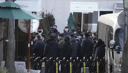 终于出兵了,尹锡悦武力拒捕,外援已到总统府,中方这次相信韩国