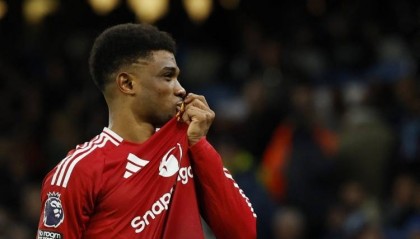 14场2球6助!22岁阿玛德与曼联合同仅剩半年,周薪不足3万镑