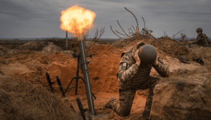 乌克兰离“投降”不远了?重磅消息传出,扎卢日内“卷土重来”