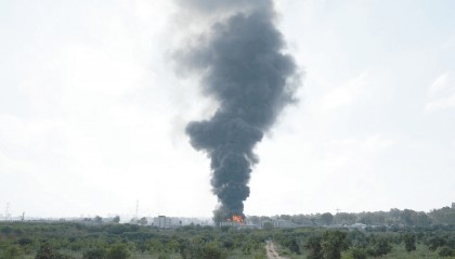 摩萨德总部“陷入火海”,德黑兰多地遭到摧毁,伊以猛烈袭击对方战略要地