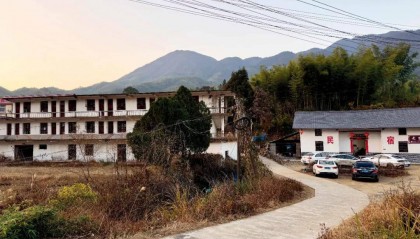 “驴友”进山千人连夜救援，追偿两万合理吗？