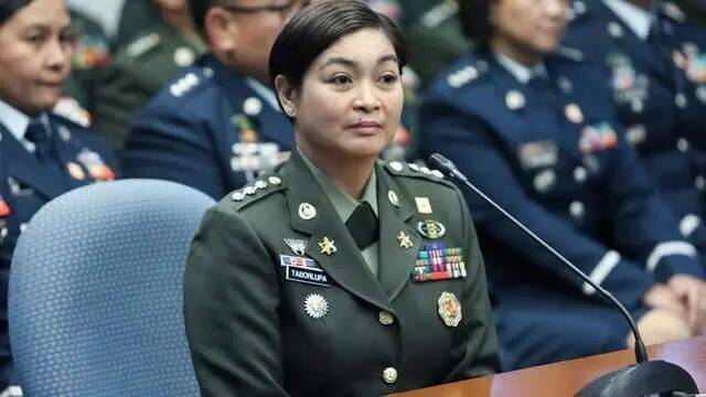 菲国内爆发动乱,民众抗议马科斯,军警出面镇压