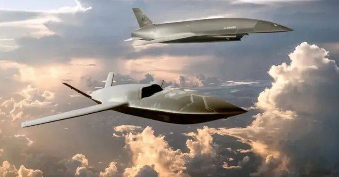 美军两型无人战斗机完成首飞 王明志：后续发展仍面临挑战