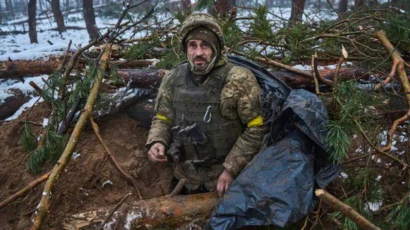 俄军夺取85%红军城，泽连斯基大势已去，俄媒：又开始寻找替罪羊